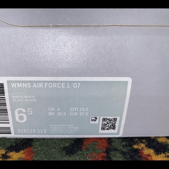 Nike Air Force 1 Size 6.5, 7.5 - Picture 5 of 6